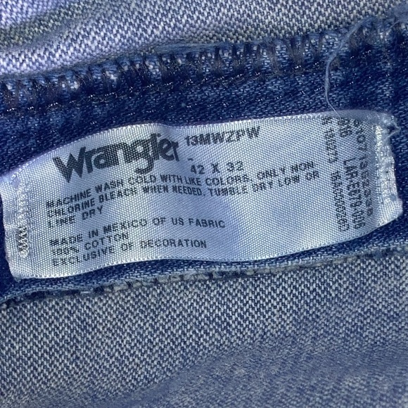 EUC 13MWZPW Men’s Wrangler Prewashed Cowboy Cut Original Fit Jean 42x32 - Picture 3 of 10